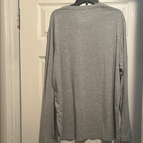 Athletic Works Gray Long Sleeve Tee Comfortable Casual Wear - Picture 5 of 6